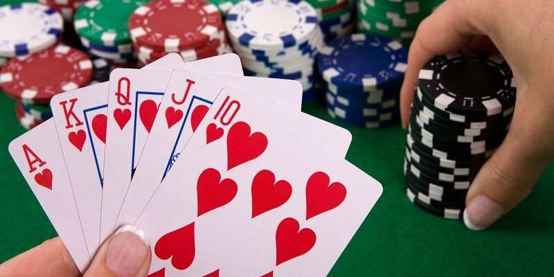 Tác động của Royal Flush đến cách đánh của bet thủ